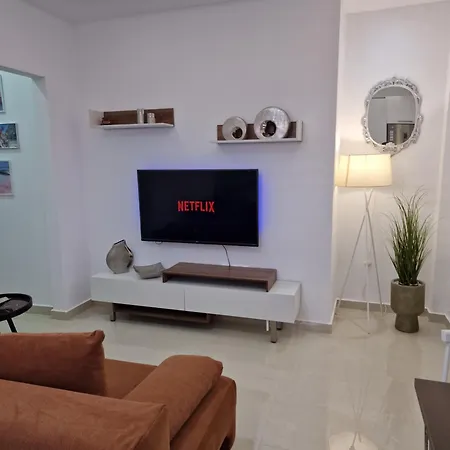 Daire Thomas & Lukas